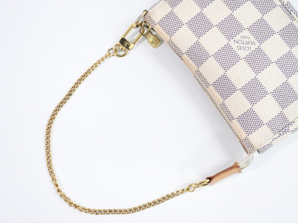 Louis Vuitton Pochette Accessoires  Canvas Clutch Bag
