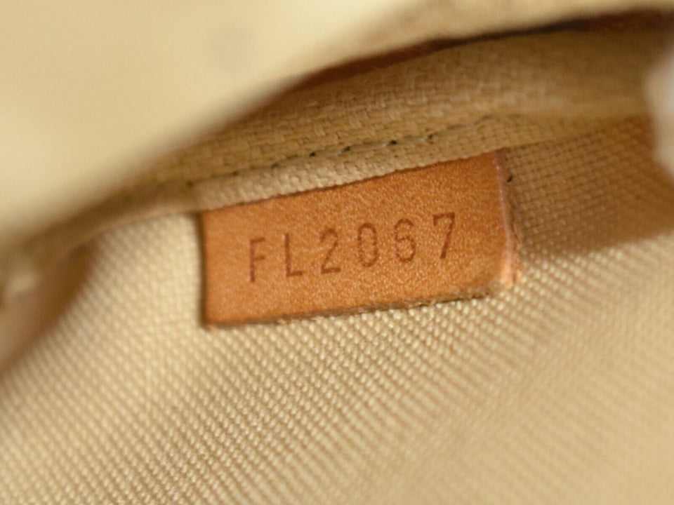 Louis Vuitton Pochette Accessoires  Canvas Clutch Bag