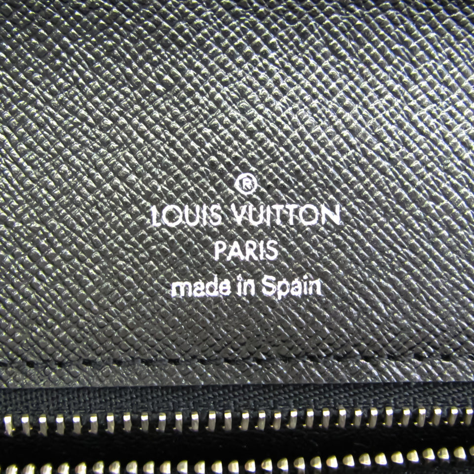 Louis Vuitton Selenga Leather Clutch Bag