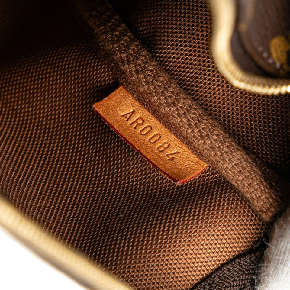 Louis Vuitton Pochette Accessoires  Canvas Clutch Bag