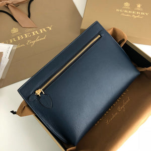 Burberry Bags - Bagsattire   422