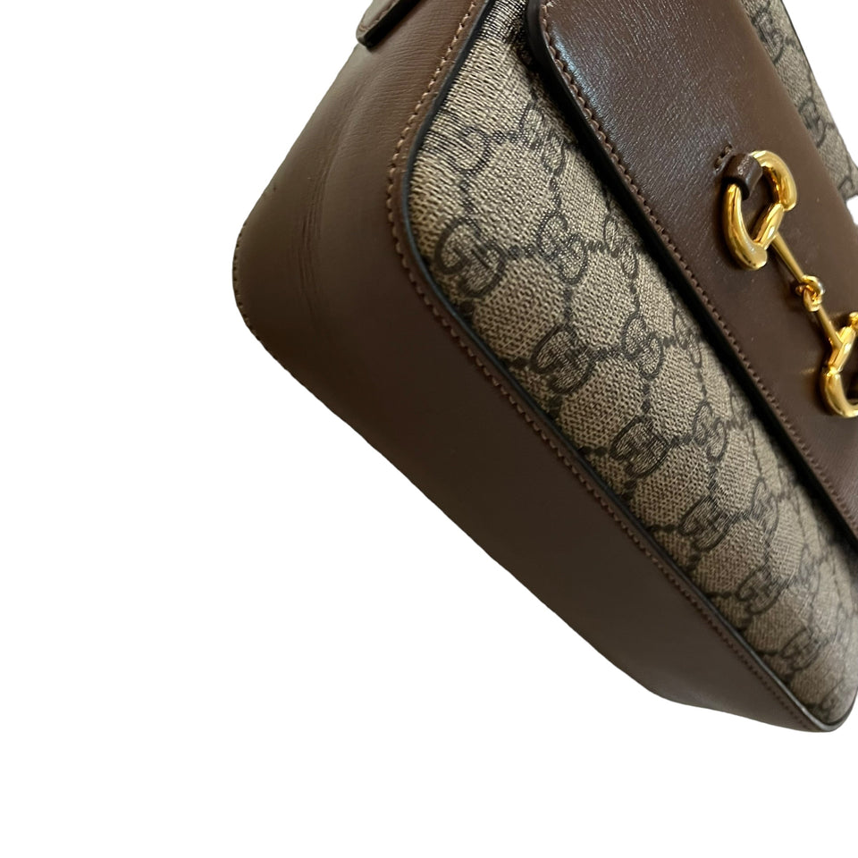 Crossbody Luxury Designer By Gucci  Size: Small