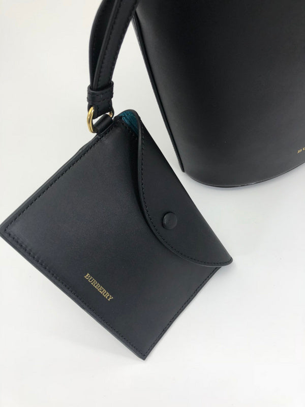 Burberry Bags - Bagsattire   338