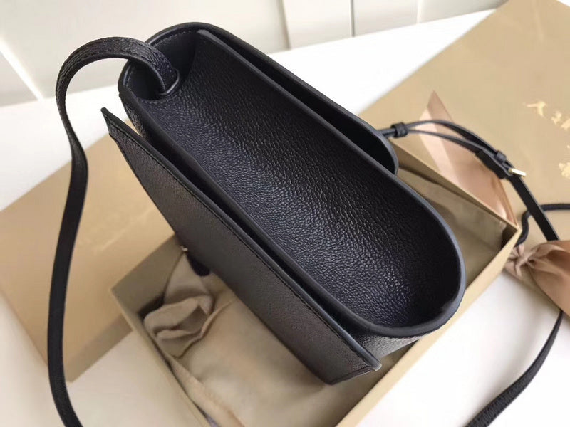 Burberry Bags - Bagsattire   487