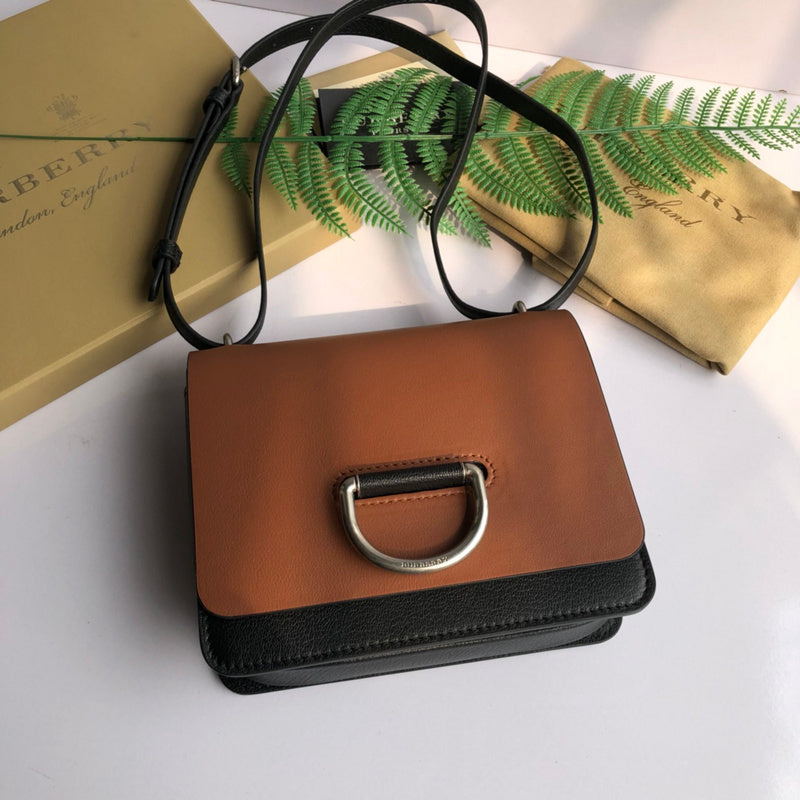 Burberry Bags - Bagsattire   457