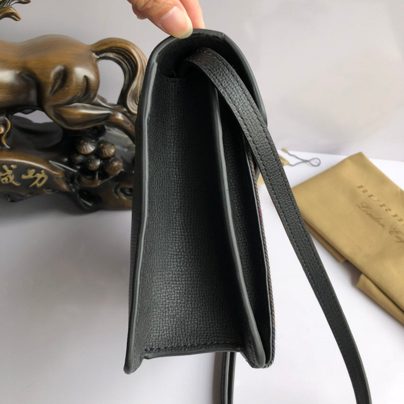 Burberry Bags - Bagsattire   466