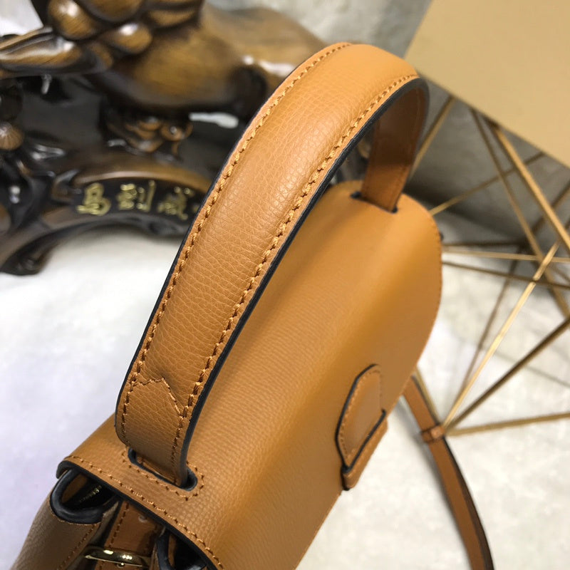 Burberry Bags - Bagsattire   240