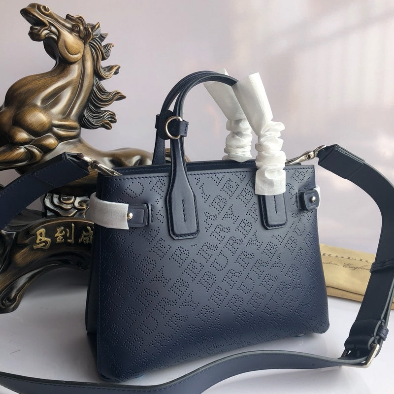 Burberry Bags - Bagsattire   639