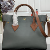 Louis Vuitton ON MY SIDE MM