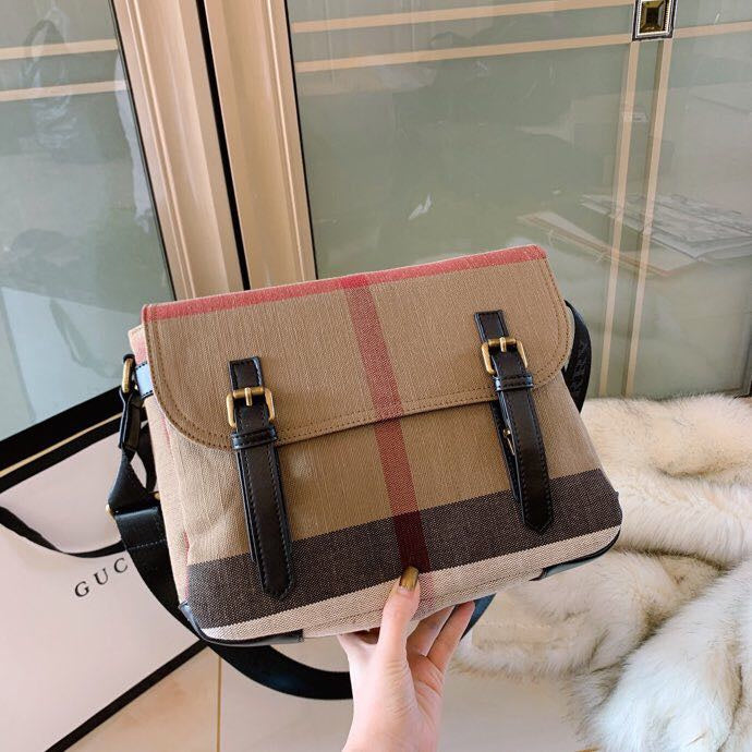 Burberry Bags - Bagsattire   211