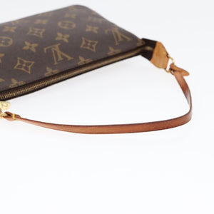 Louis Vuitton Pochette Accessoire  Canvas Clutch Bag