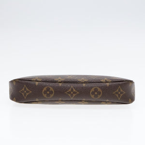 Louis Vuitton Pochette Accessoire  Canvas Clutch Bag