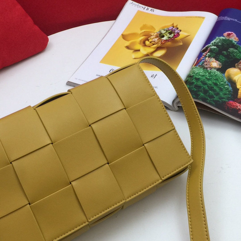 Burberry Bags - Bagsattire   172