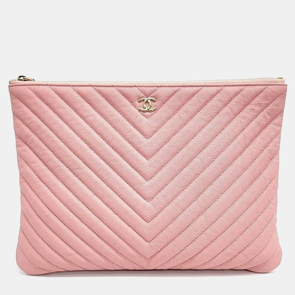 Caviar Chevron New Medium Clutch