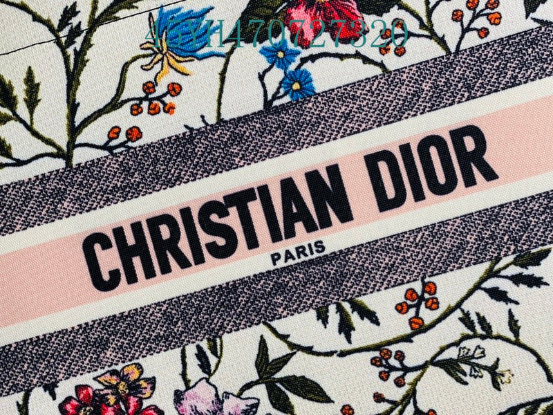 Christian Dior Bags Bags - The Tote   048