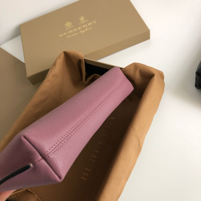 Burberry Bags - Bagsattire   429