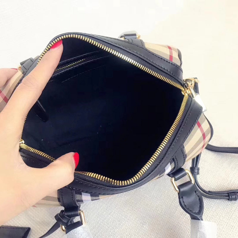 Burberry Bags - Bagsattire   280