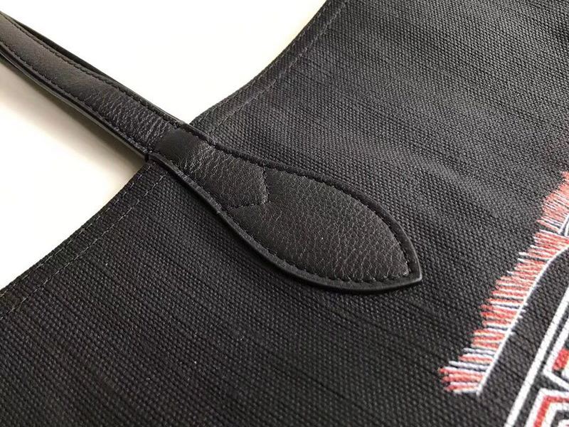 Burberry Bags - Bagsattire   282