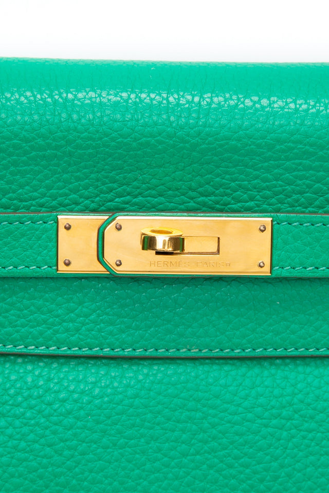 HERMES Menthe Green Kelly 32 Clemence Leather with Gold Hardware