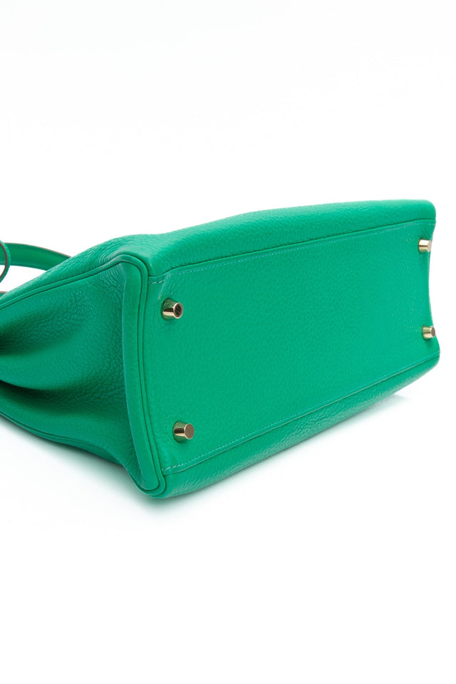 HERMES Menthe Green Kelly 32 Clemence Leather with Gold Hardware