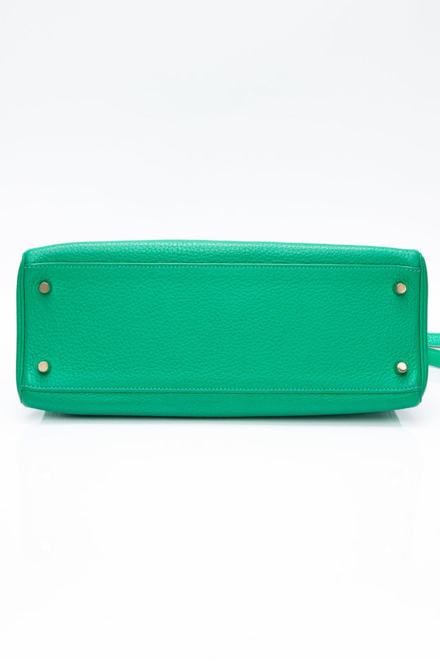 HERMES Menthe Green Kelly 32 Clemence Leather with Gold Hardware