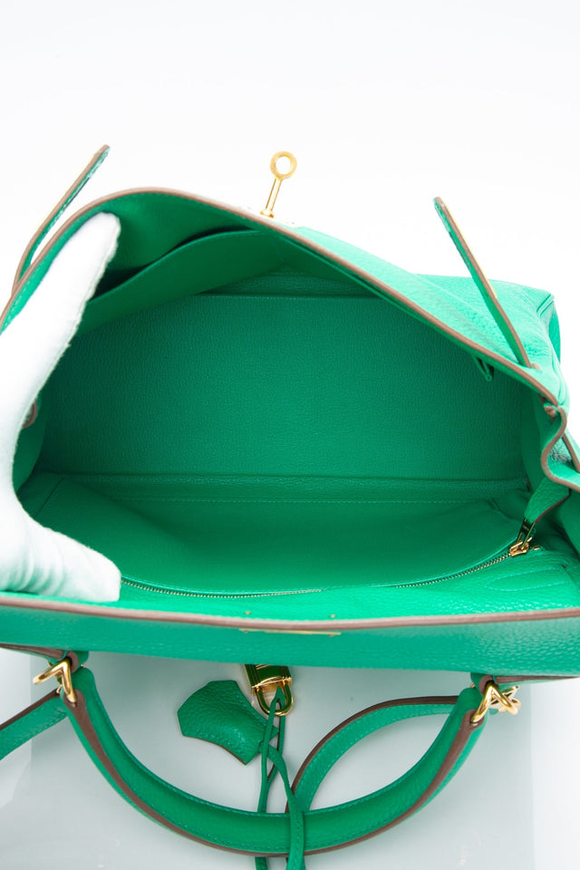 HERMES Menthe Green Kelly 32 Clemence Leather with Gold Hardware