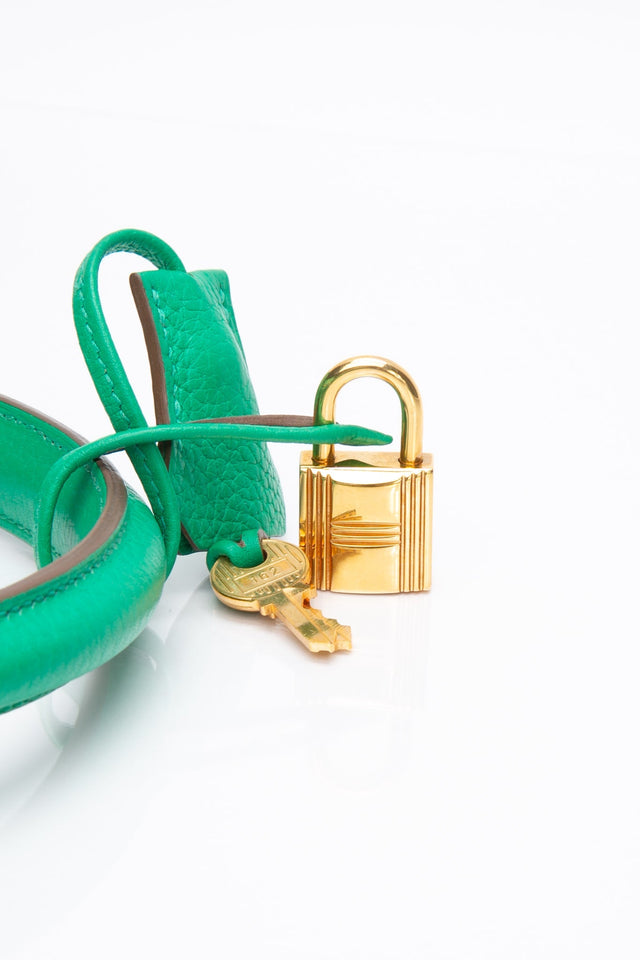 HERMES Menthe Green Kelly 32 Clemence Leather with Gold Hardware