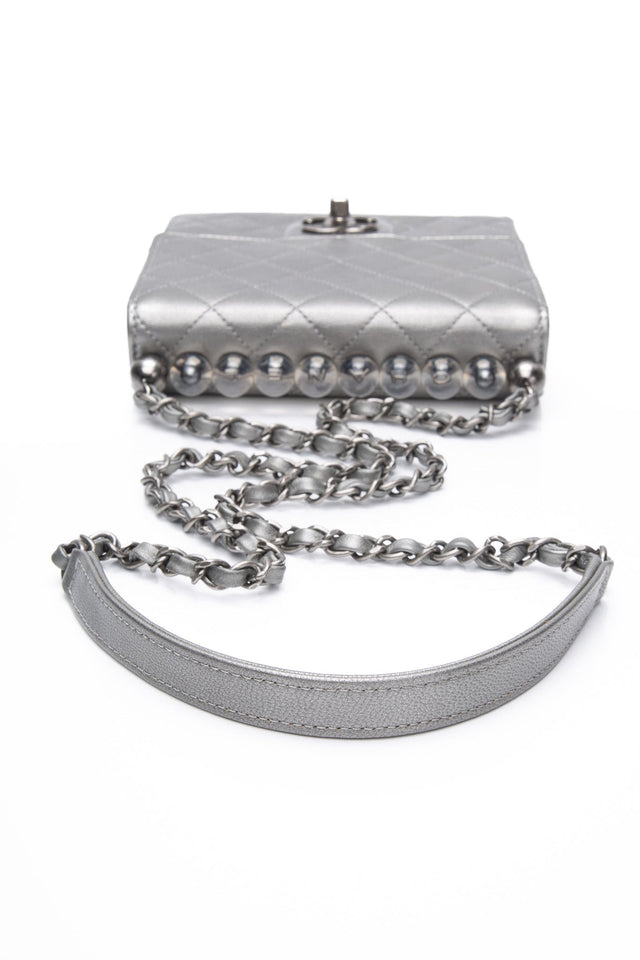 CHANEL Silver Metallic Goatskin Quilted Chic Pearls Flap Bag