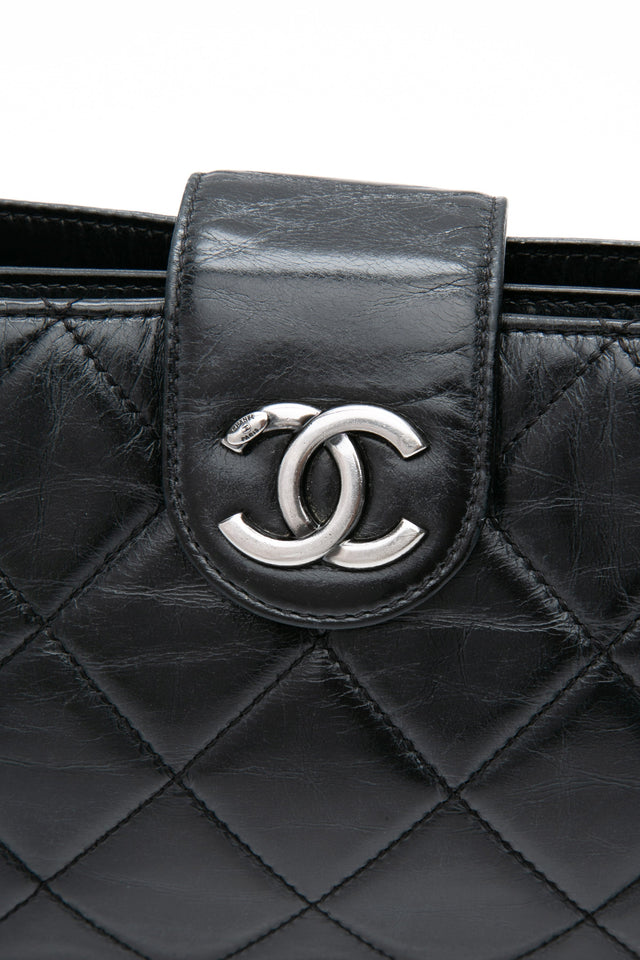 CHANEL Black Glazed Calfskin Quilted Coco Pleats Chain Clutch Bag