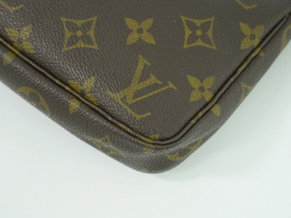 Louis Vuitton Pochette Accessoire  Canvas Clutch Bag