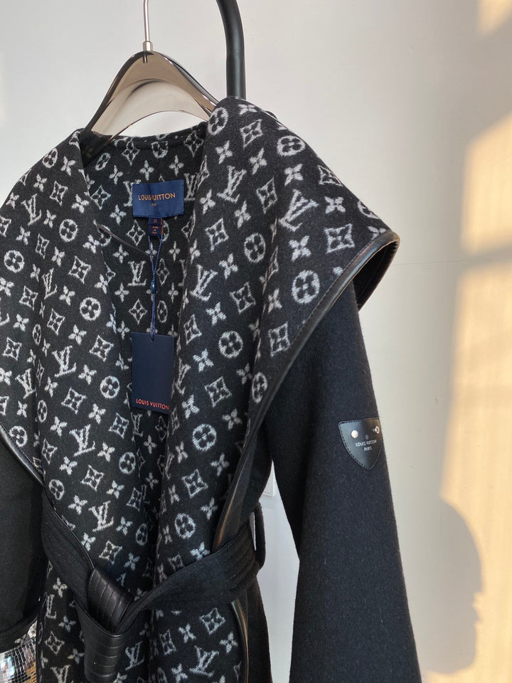 Luxury Louis Vuitton  Wrap Coat 040