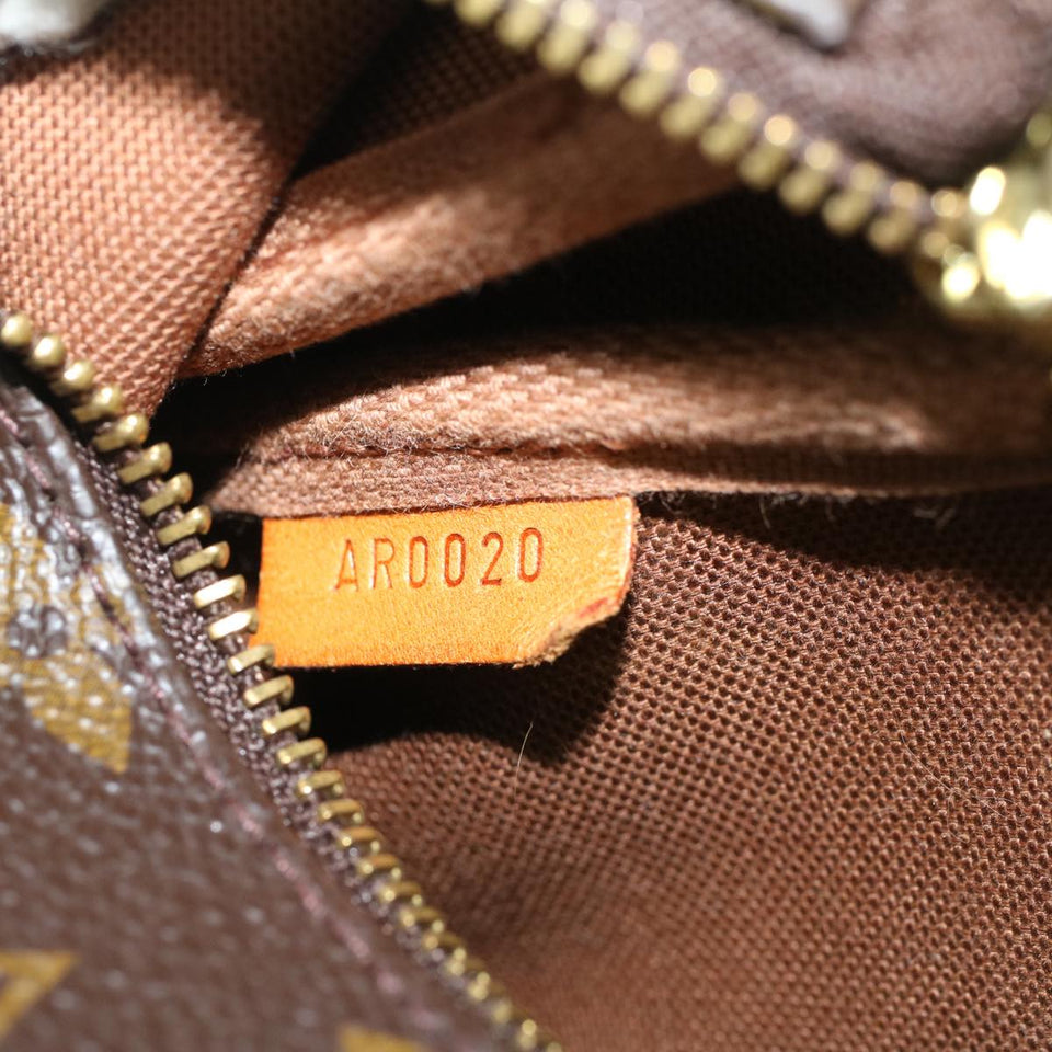 Louis Vuitton Pochette Accessoires  Canvas Clutch Bag
