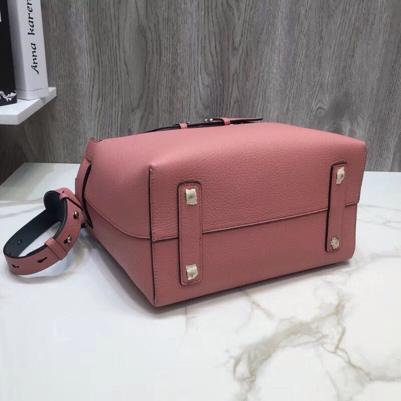 Burberry Bags - Bagsattire   432