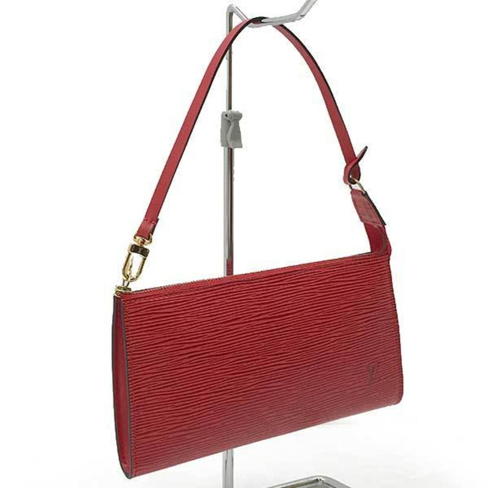 Louis Vuitton Pochette Accessoires  Leather Clutch Bag