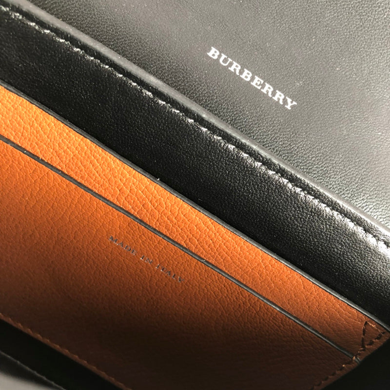 Burberry Bags - Bagsattire   446