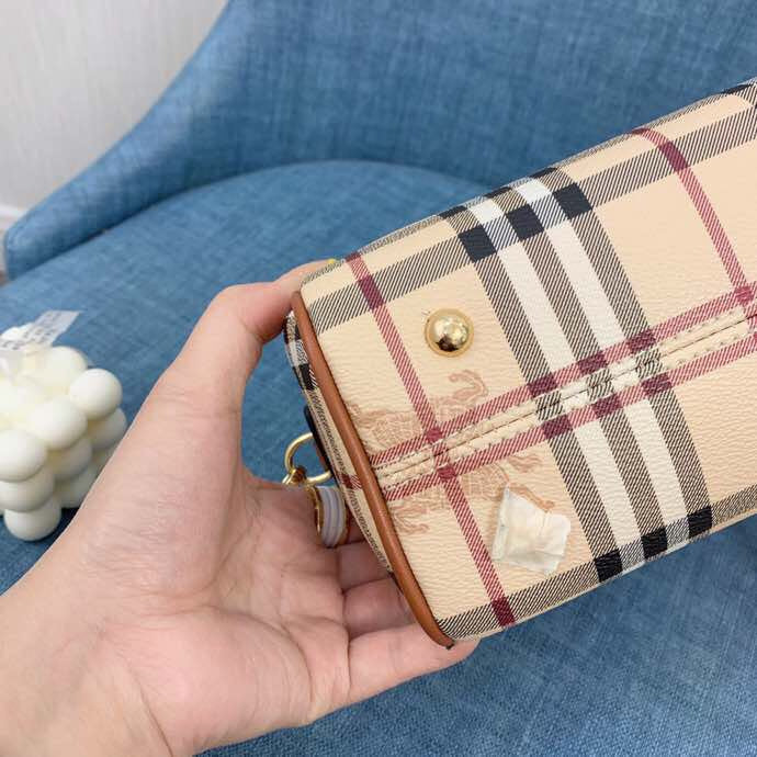 Burberry Bags - Bagsattire   213