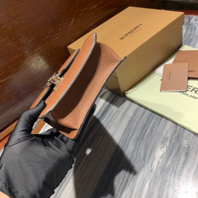 Burberry Bags - Bagsattire   198