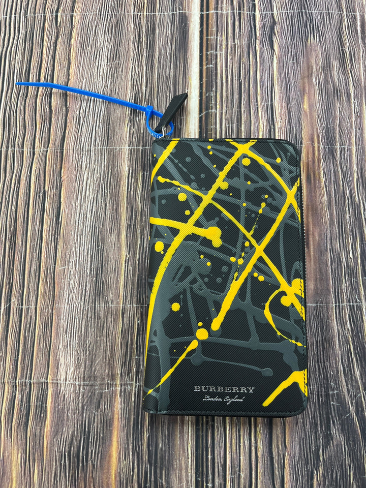 Wallet Luxury Designer By Burberry  Size: Large