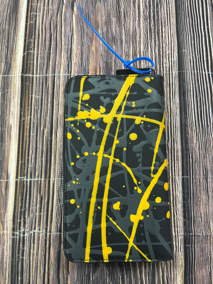 Wallet Luxury Designer By Burberry  Size: Large