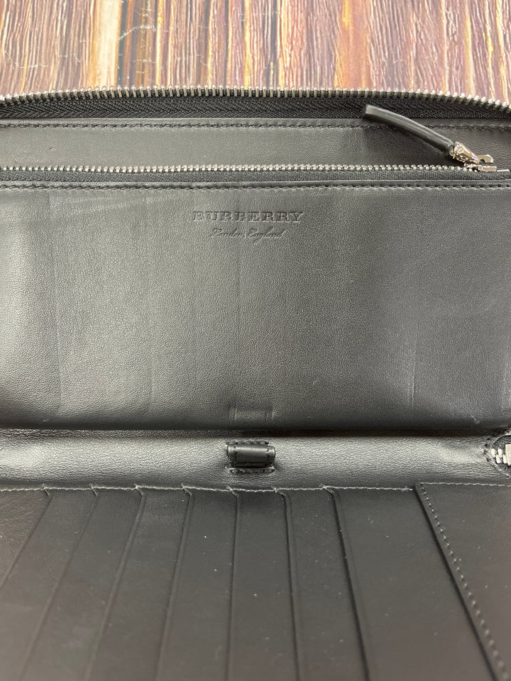 Wallet Luxury Designer By Burberry  Size: Large