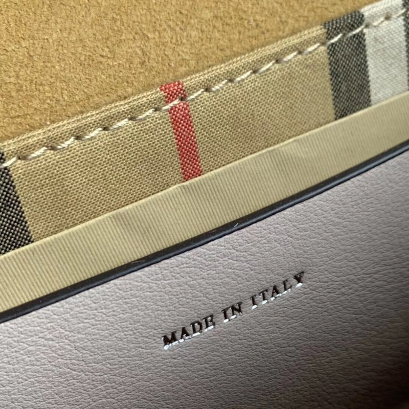 Burberry Bags - Bagsattire   644