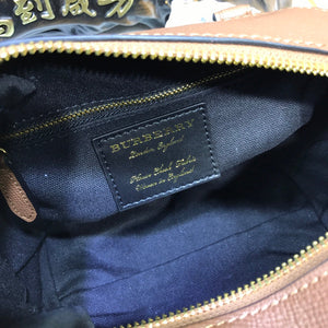 Burberry Bags - Bagsattire   239