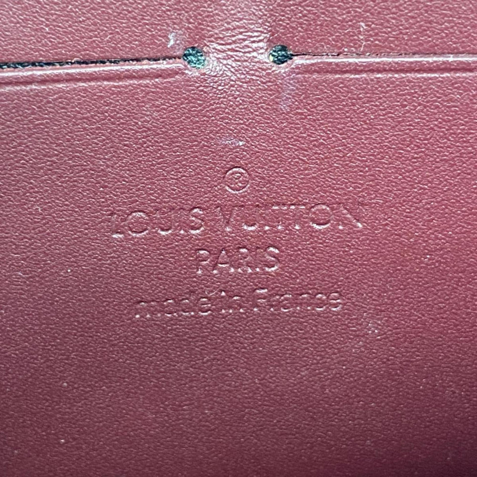 LOUIS VUITTON Zippy wallet