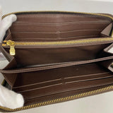 LOUIS VUITTON Zippy wallet