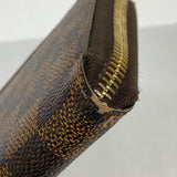 LOUIS VUITTON Zippy wallet
