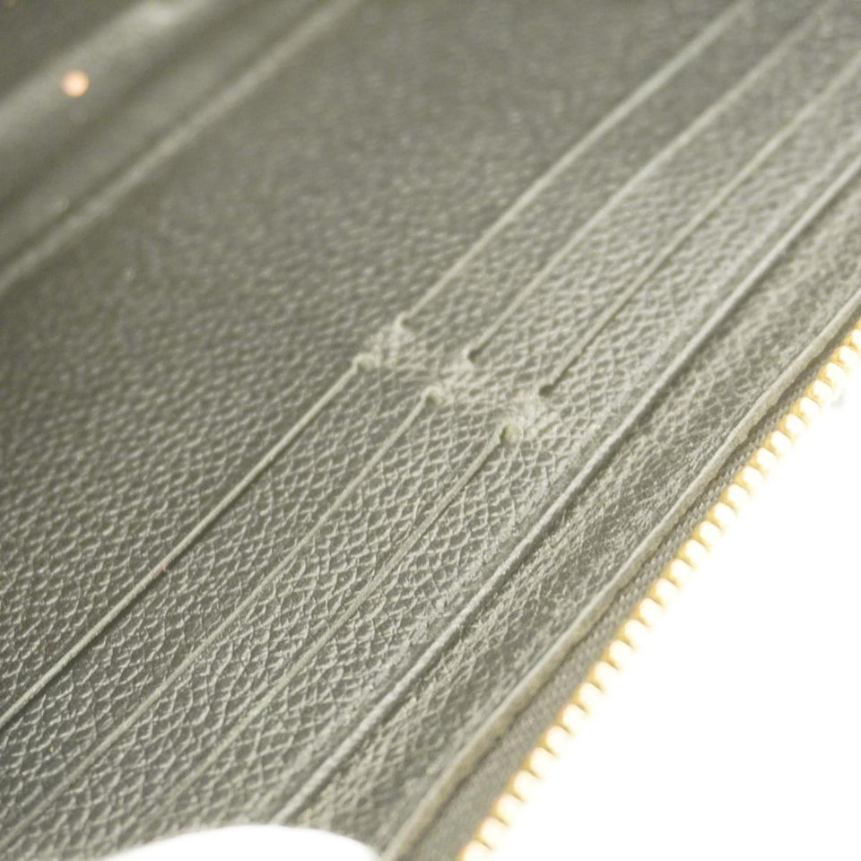 LOUIS VUITTON Zippy wallet