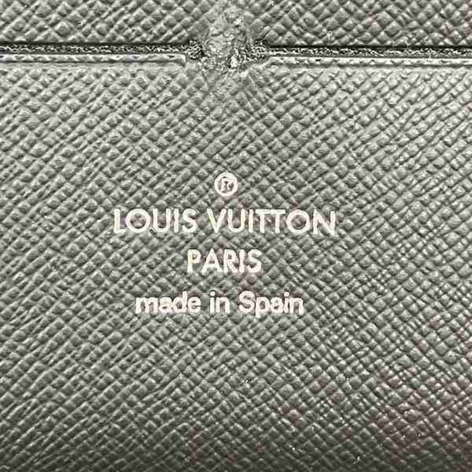 LOUIS VUITTON Zippy organizer Wallet