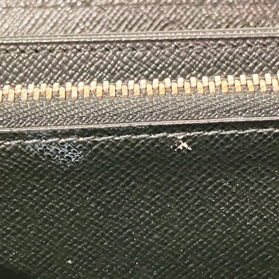 LOUIS VUITTON Zippy wallet