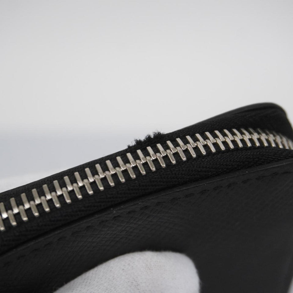 LOUIS VUITTON Zippy Wallet Vertical