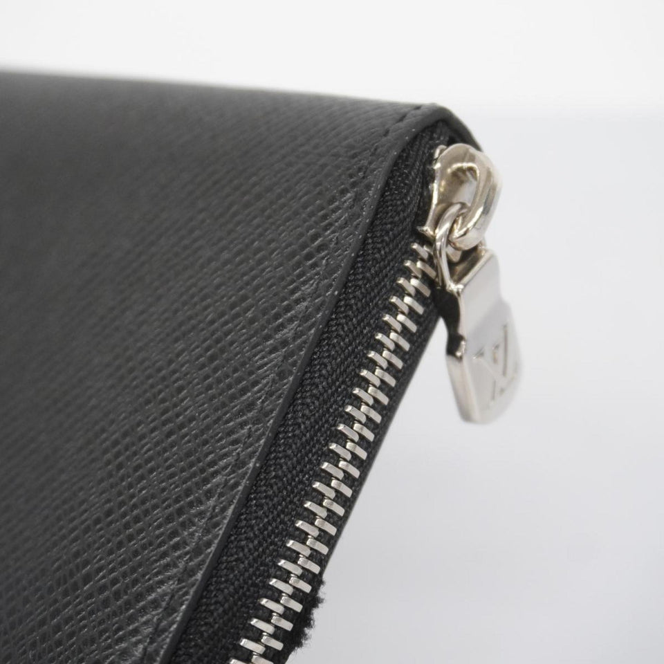 LOUIS VUITTON Zippy Wallet Vertical